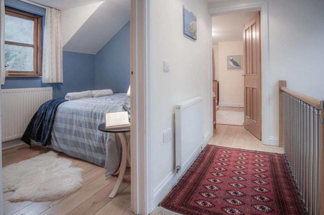 Llais Afon - 3 Bedroom Holiday Home - Фишгард Экстерьер фото